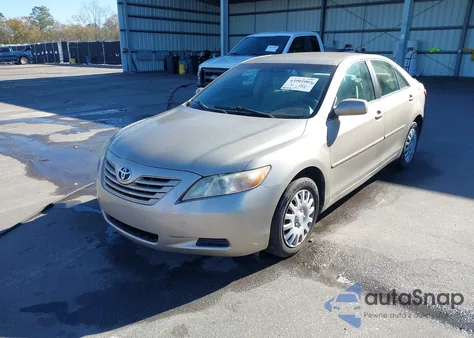 2007 Toyota Camry Le V6 z USA, uszkodzony, nr VIN 4T1BK46K77U544562